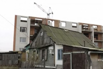 Фотография к новости: Акимат переселяет многодетную семью в однокомнатную квартиру в Петропавловске