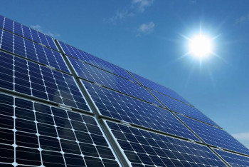 Фотография к новости: Что будет, если крыши всех домов покрыть солнечными панелями?