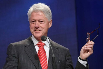 Фотография к новости: Госпитализированный с заражением крови Билл Клинтон идет на поправку