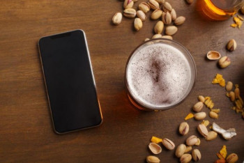 Фотография к новости: Паб в Лондоне принимает оплату за напитки и закуски электронным мусором