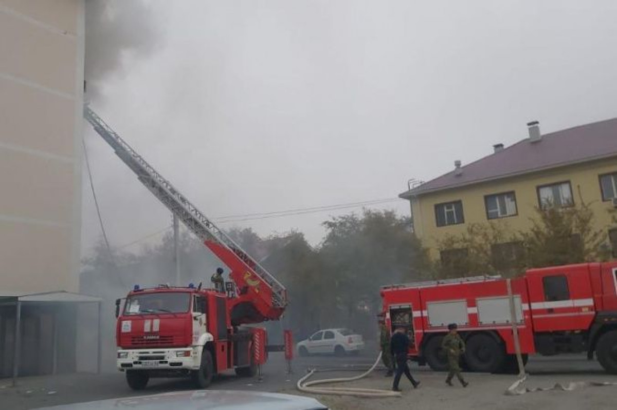 Многоэтажка загорелась в Атырау