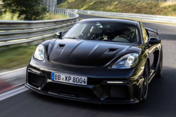 Фотография к новости: Завершены тесты быстрейшей версии самого маленького спорткара Porsche