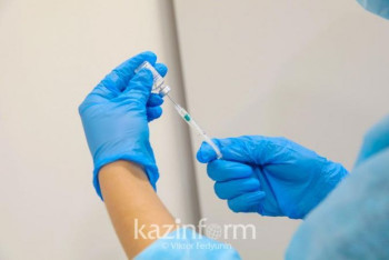 Фотография к новости: 21 тысяча работников промышленности привились от ковида в Акмолинской области
