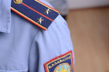 Фотография к новости: Мошенники собирали деньги на похороны 5-летней девочки, выпавшей из окна в Атырау