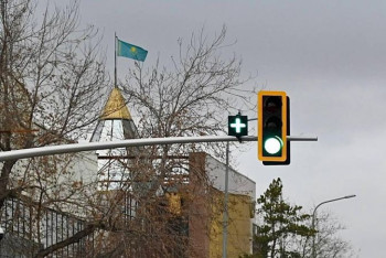 Фотография к новости: Что означают светофоры с зеленым плюсом в Нур-Султане