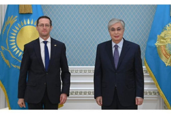 Фотография к новости: Токаев принял министра финансов Венгрии