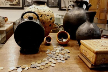 Фотография к новости: Пролежавшая на чердаке 25 лет ваза оказалась предметом антиквариата