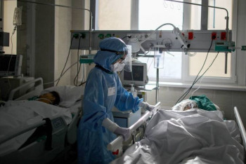 Фотография к новости: Новый максимум смертей от ковида за сутки зафиксирован в России