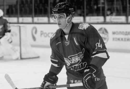 Фотография к новости: Российский хоккеист погиб после падения с 25 этажа