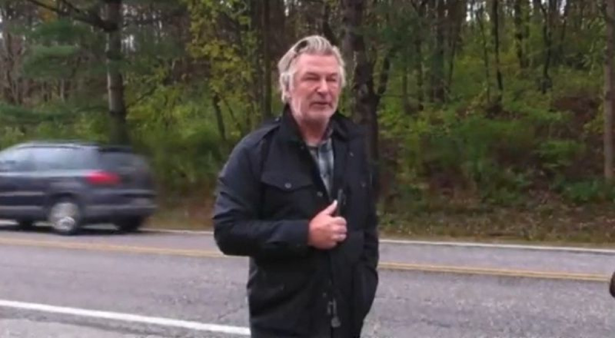 Болдуин дал первое интервью после убийства оператора на съемках