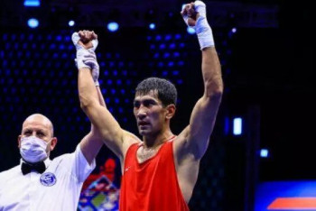 Фотография к новости: Казахстанский боксёр нокаутом выиграл бой чемпионата мира-2021