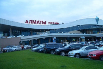 Фотография к новости: Информацию о падении сотрудника в колодец с нечистотами назвали недостоверной в аэропорту Алматы