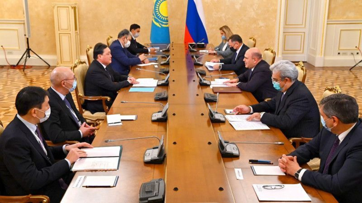 Мамин провел переговоры с Мишустиным в Москве