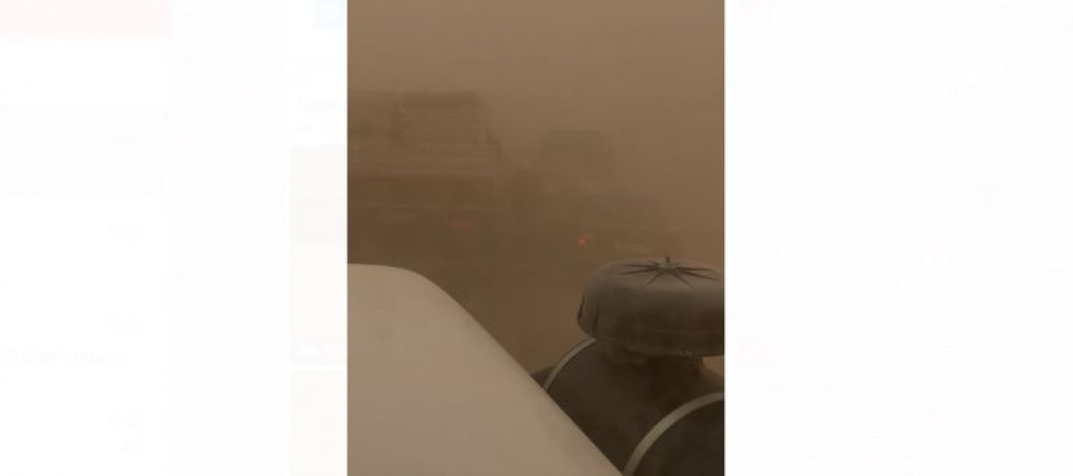 Спасатели вызволяют из пыльного плена людей в Туркестанской области