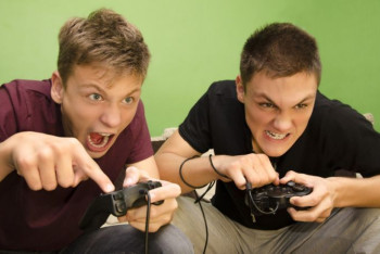 Фотография к новости: Жестокие видеоигры не провоцируют мальчиков на насилие в отношении людей