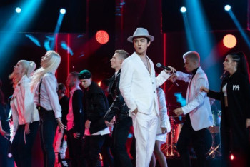 Фотография к новости: Песня Димаша попала в топ-10 чарта Billboard