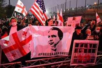 Фотография к новости: Оппозиция дала властям Грузии сутки на перевод Саакашвили в гражданскую клинику