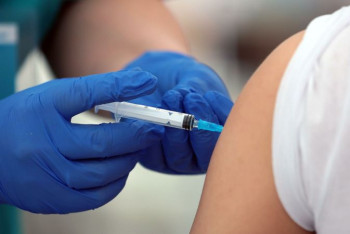 Фотография к новости: Первая страна в мире ввела обязательную вакцинацию от COVID-19 для детей