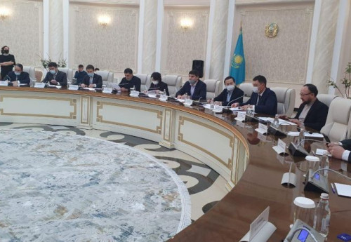 Фотография к новости: После громкого скандала в сборной тяжелоатлетов назначен новый главный тренер