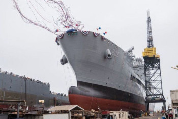 Фотография к новости: Флот США спустил на воду корабль, названный в честь борца за права ЛГБТ