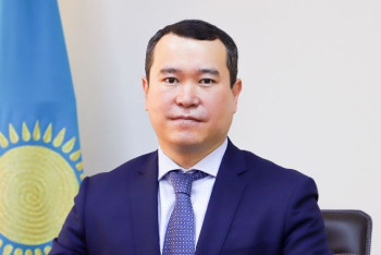 Фотография к новости: Сенат избрал Берика Нажмиденова судьей Верховного Суда