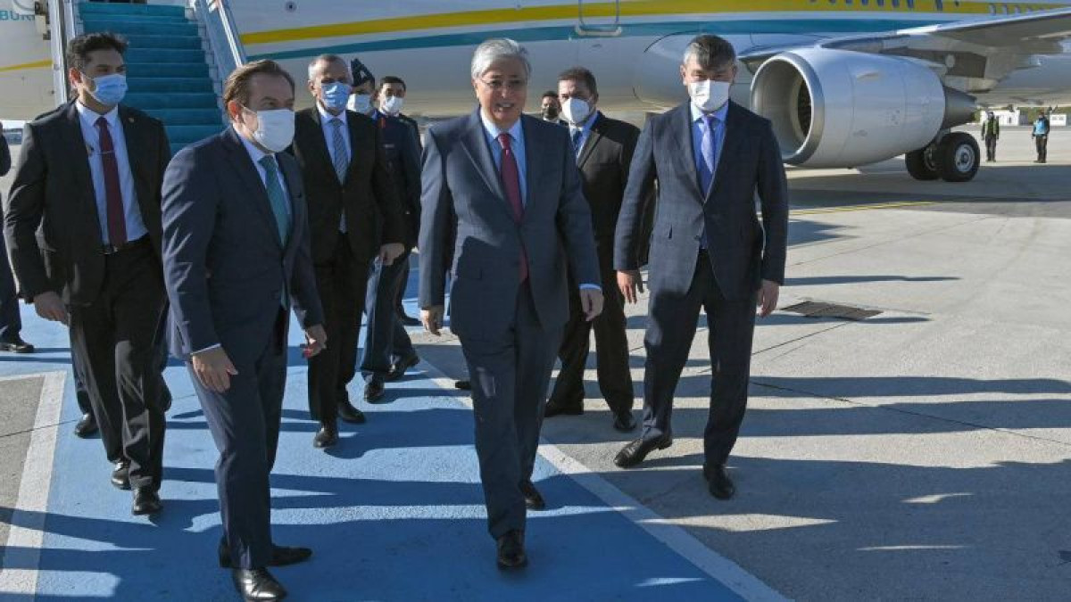 Касым-Жомарт Токаев прибыл в Стамбул