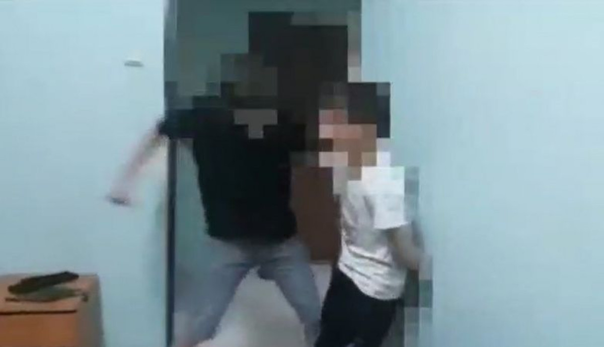 кадр из видео