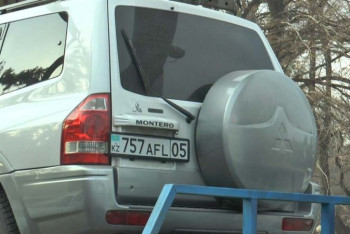 Фотография к новости: Алматинец использовал подложный госномер, чтобы не платить за парковку авто