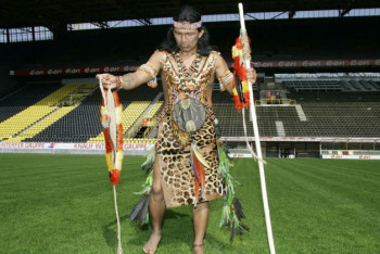 Фотография к новости: Футболистов обвинили в черной магии для победы и выхода на ЧМ-2022