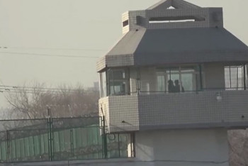 Фотография к новости: Китайские лагеря для содержания мусульман попали на видео