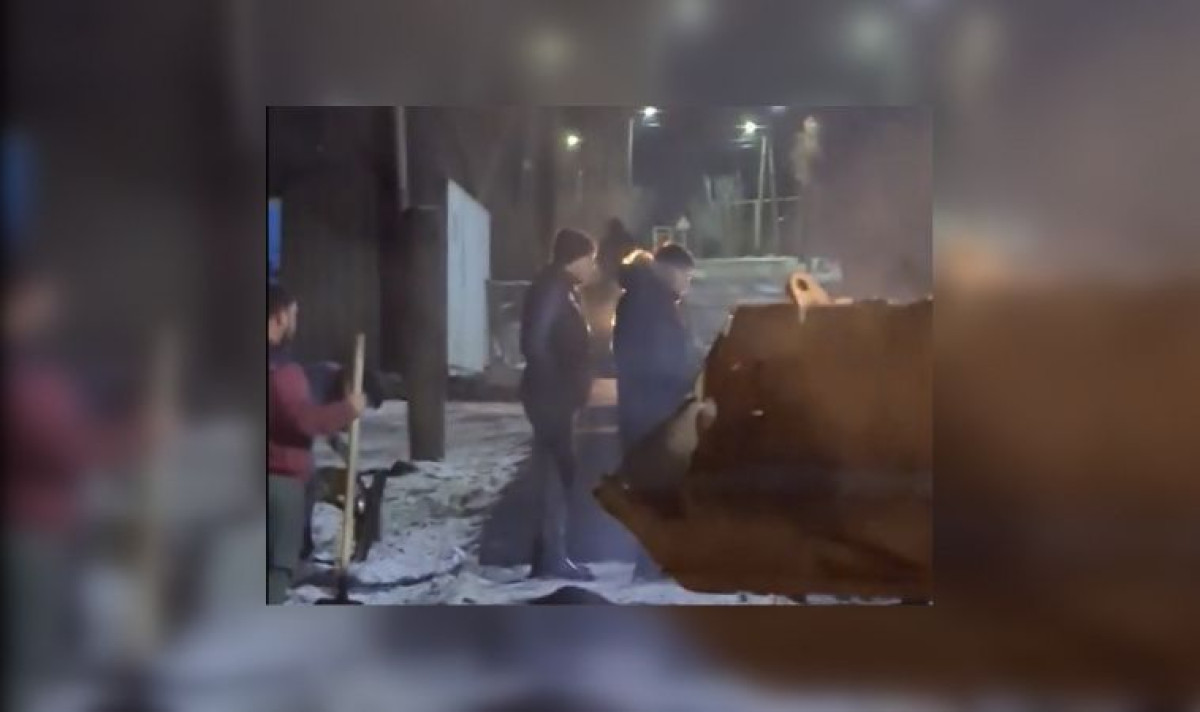 Недопустимая халатность – замакима Талгара наказали за укладку асфальта на заснеженный тротуар