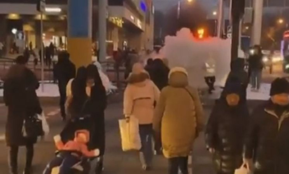 Арестован алматинский блогер, устроивший пранк с огнетушителем