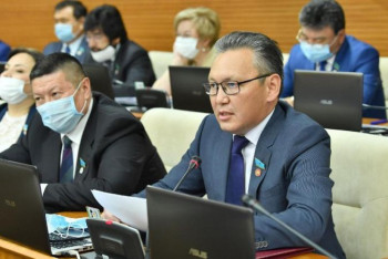 На предложение депутата Смайлова о повышении пособий ответили в Минтруда и соцзащиты