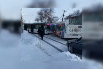 Фотография к новости: Два пассажирских автобуса столкнулись в Нур-Султане, есть пострадавшие