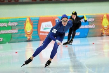 Фотография к новости: Казахстанка завоевала вторую медаль на этапе Кубка мира по конькобежному спорту