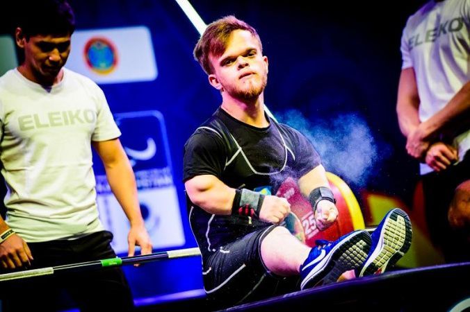 Фотография к новости: Казахстанец Давид Дегтярев стал чемпионом мира по парапауэрлифтингу