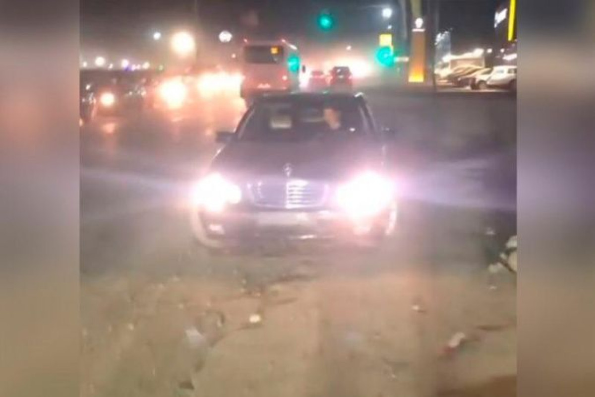 Полицейского уволили за езду по "встречке" на авто без номеров в Алматы