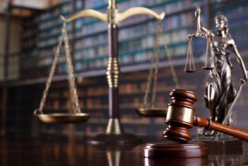 Фотография к новости: Судья Верховного суда РК получил пять лет тюрьмы за взятку