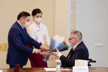 Фотография к новости: Аким Акмолинской области встретился с людьми со специальными потребностями