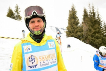 Павел Колмаков стал серебряным призером Кубка мира по фристайлу-могулу