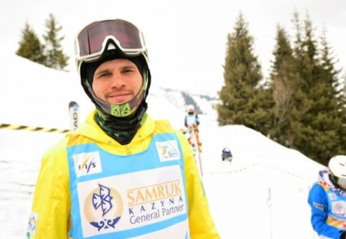 Фотография к новости: Павел Колмаков стал серебряным призером Кубка мира по фристайлу-могулу