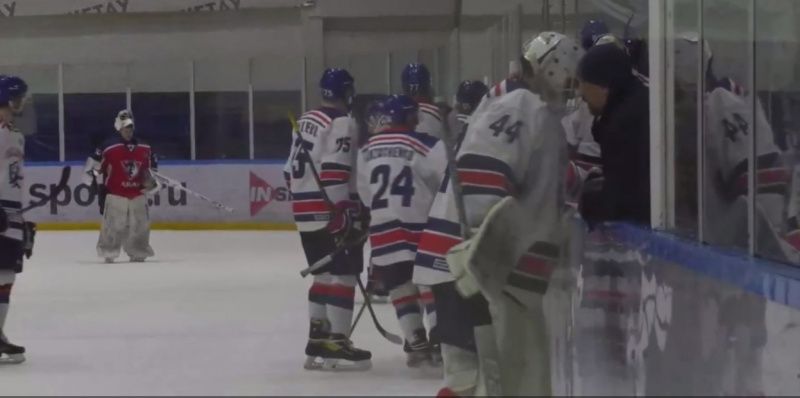 Фотография к новости: Хоккеисты подрались в перерыве матча чемпионата Казахстана