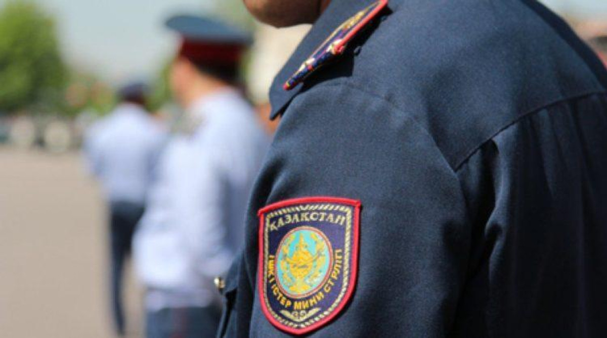 Полицейского осудили за вымогательство в Актобе