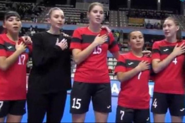 Фотография к новости: Казахстанские гандболистки спели гимн а капелла из-за ошибки организаторов ЧМ-2021