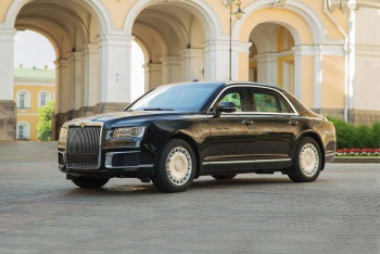 Фотография к новости: Лукашенко возьмет кредит, чтобы пересесть с Майбаха на Аурус