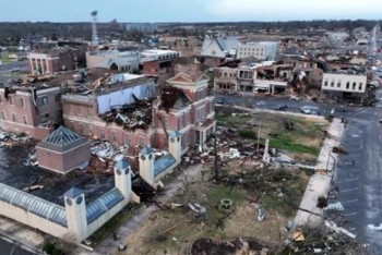 Фотография к новости: В США из-за торнадо погибли 50 человек