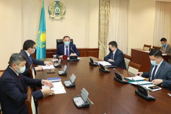 Фотография к новости: Ералы Тугжанов раскритиковал театральные постановки за искажение истории