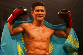 Фотография к новости: Данияр Елеусинов прошел взвешивание перед боем за титул чемпиона мира