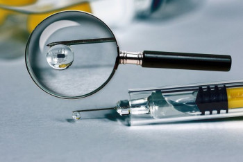 Фотография к новости: Чипы с паспортами о вакцинации начали вживлять жителям Швеции