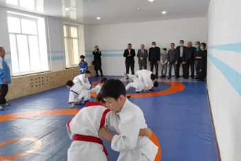 Фотография к новости: Предприниматели подарили зал "Қазақ күресі" детям в Акмолинской области